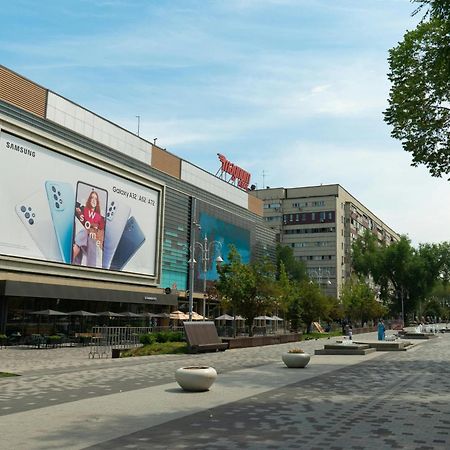 Nadezhda Apartments On Zhibek Zholy Avenue 33 Алматы Экстерьер фото