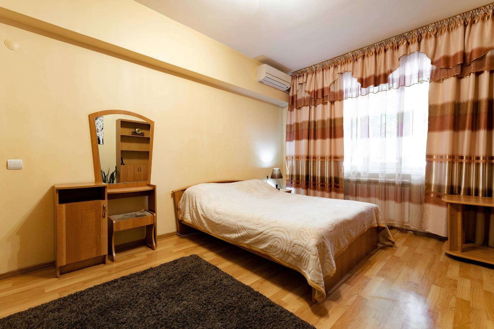 Nadezhda Apartments On Zhibek Zholy Avenue 33 Алматы Экстерьер фото
