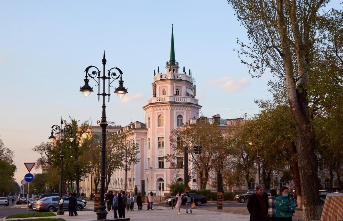 Nadezhda Apartments On Zhibek Zholy Avenue 33 Алматы Экстерьер фото